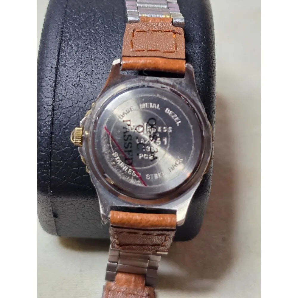 Fossil bundle three